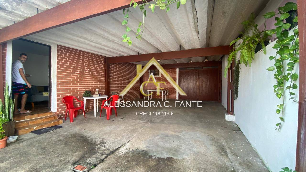 Casa à venda com 3 quartos, 264m² - Foto 2