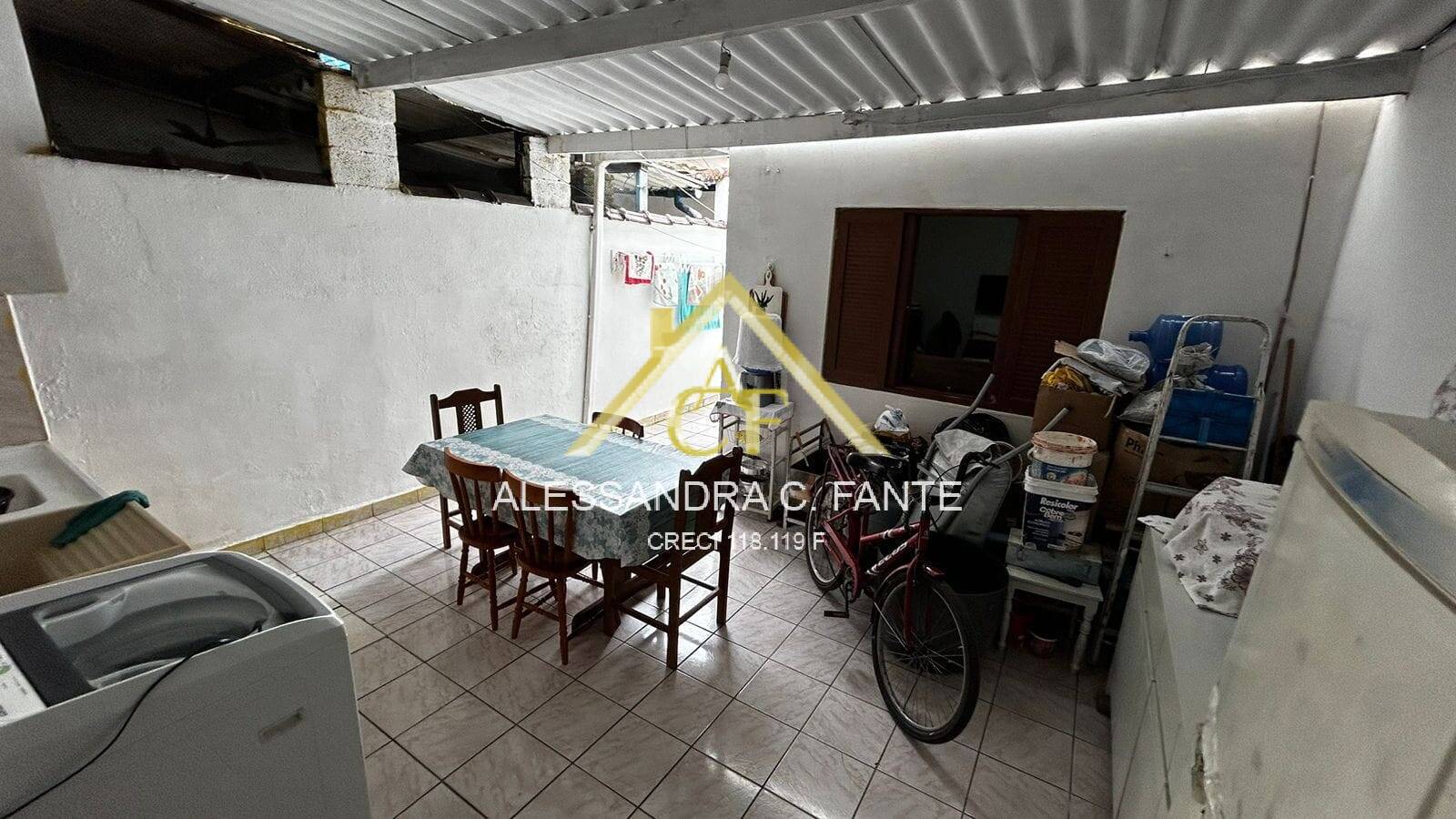 Casa à venda com 2 quartos, 135m² - Foto 4